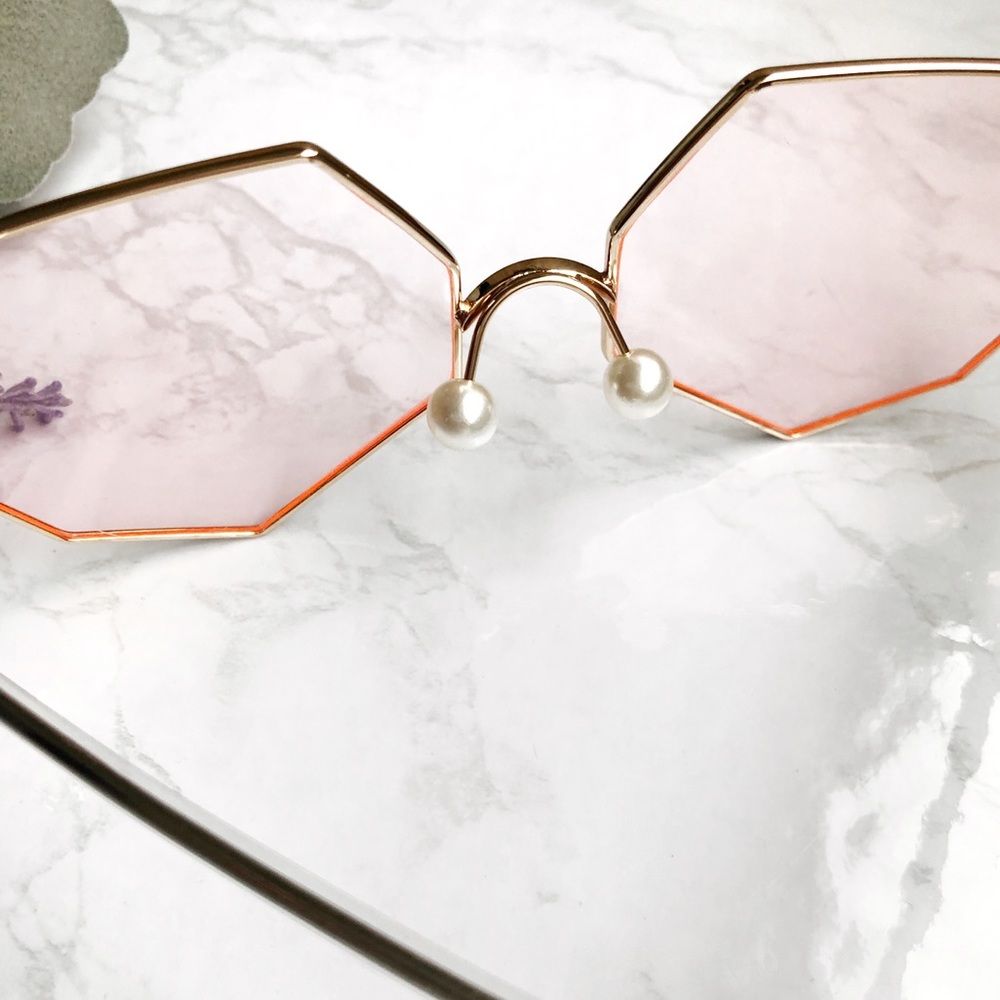 Fashion Oversized Sunglasses Pearls Nose Pads - Picture 3 of 6